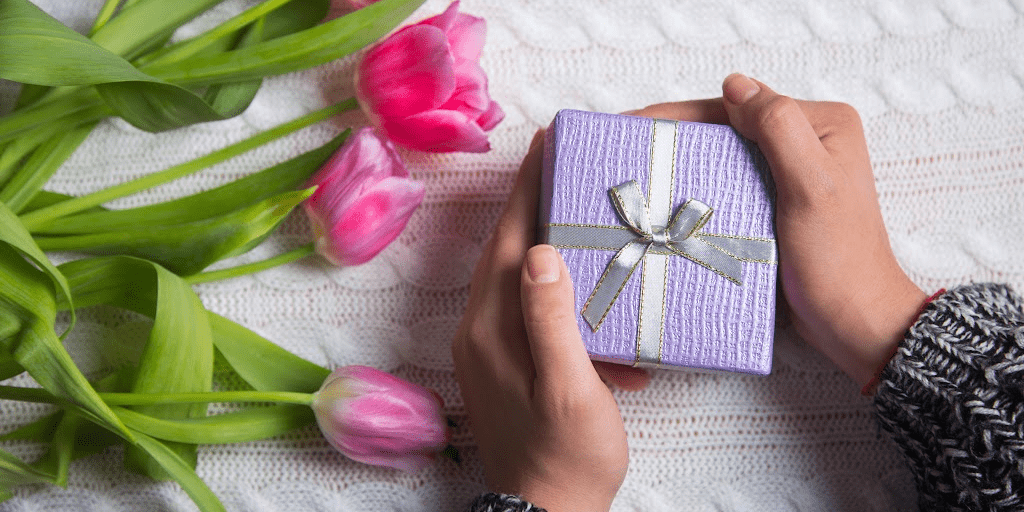 13 Beautiful Purple Aesthetic Gift Ideas That Scream Royalty